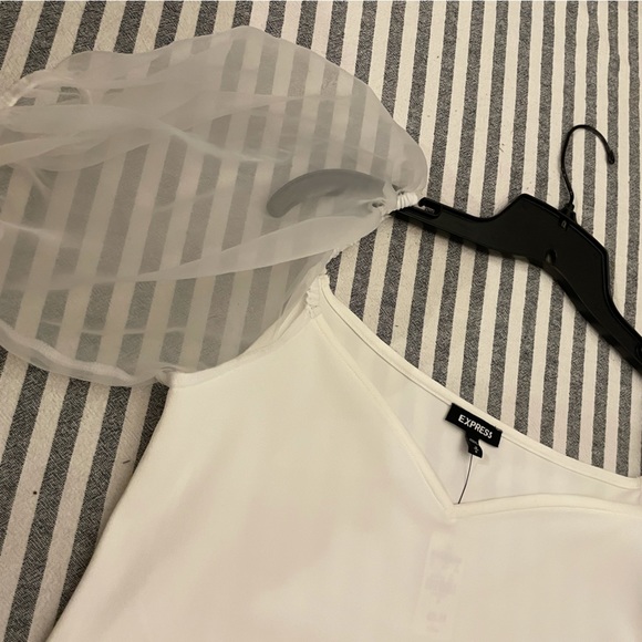 Express sweetheart sheer puff sleeve top! - Picture 7 of 7